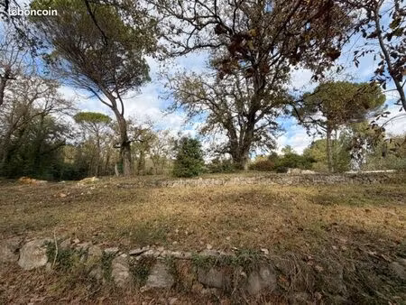 terrain 1552 m² opio