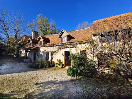 vente maison 11 pièces 230 m² caylus (82160)