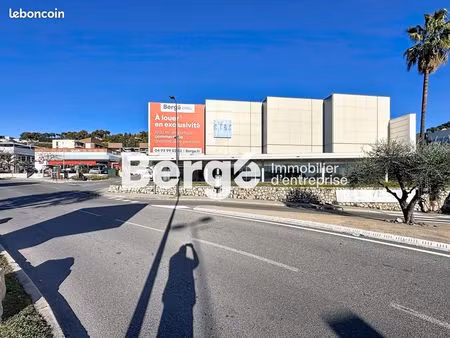 local 1900 m² mougins