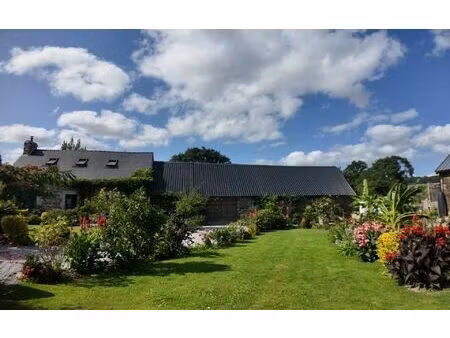 maison saint-gelven 115 m² t-3 à vendre  241 500 €