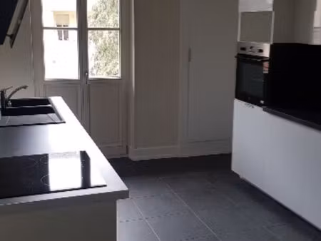 quartier gare - f6 entierement renove - 4 chambres - cuisine equipee