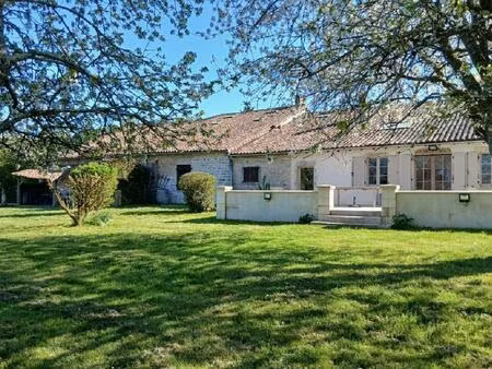 vente maison 10 pièces 322 m² charroux (86250)