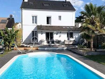 domaine de 180 m² à chessy