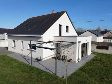 maison doue en anjou 7 pièce(s) 148 m2