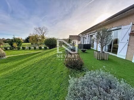 maison élevée sur sous-sol aménagé