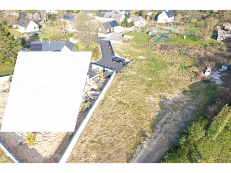 terrain constructible pont réan 1169 m2