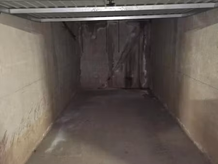 vente parking 12.5 m² à frejus (83600)  27 000 €