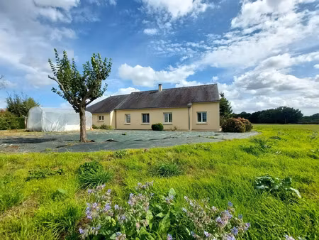 vente maison à courbeveille (53230) : à vendre / 113m² courbeveille