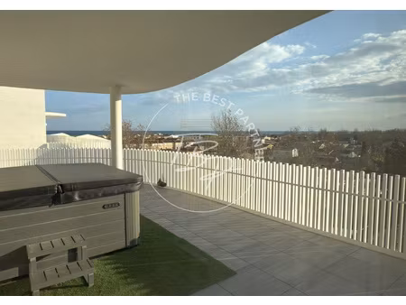 location annuelle magnifique appartement moderne et entièr