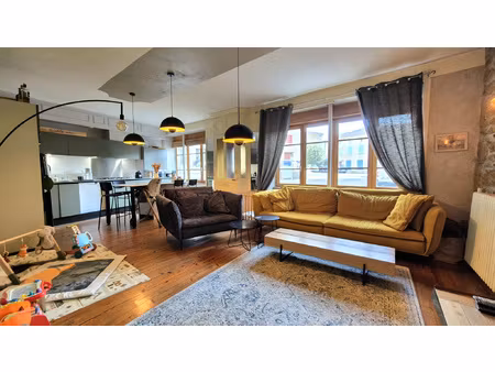 maison de village avec jardin et dépendances 204 m2 6 c