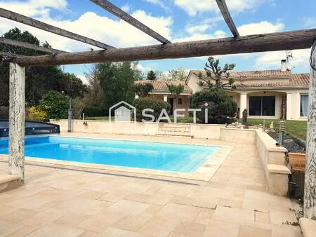 maison 7 pièces plain-pied + piscine + garage + carport