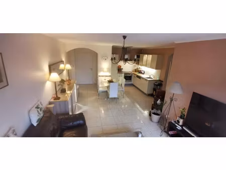location meublée appartement 4 pièces 77 m² à beziers (34500)  1 135 €