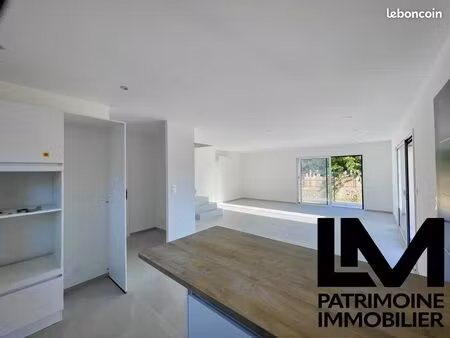 villa 4 pièces 101 m²