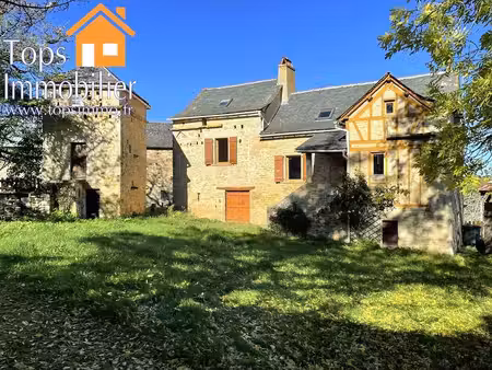 maison en pierre avec dépendance  piscine  car port à la campagne