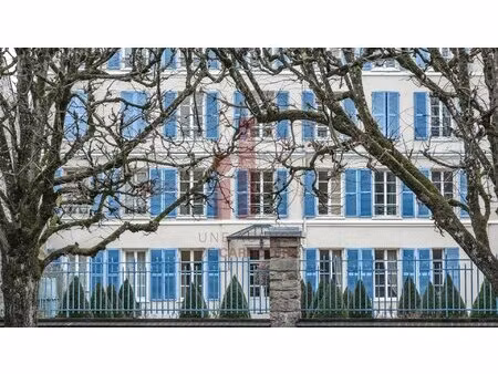 fontainebleau - proche chateau - dans residence de standing - appartement 83 m² + cave + b