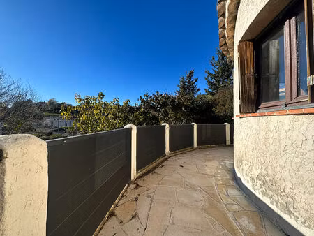 haut de villa à rénover avec vue verdure  terrasse  vérandas et garage - unique à saint-pa