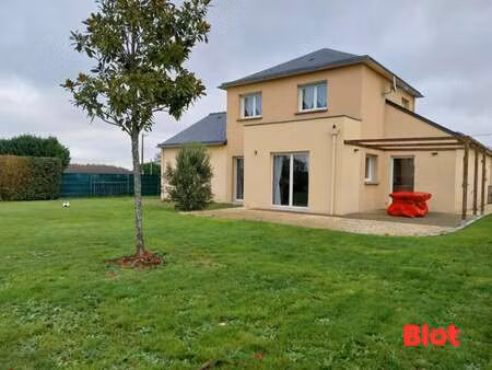 vente maison à grand-fougeray (35390) : à vendre / 125m² grand-fougeray