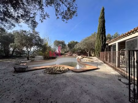 à vendre maison t7  jardin  piscine