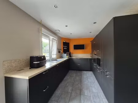 maison spacieuse à proximité de l'autoroute !