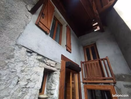 maison de village 8 pièces 102 m²