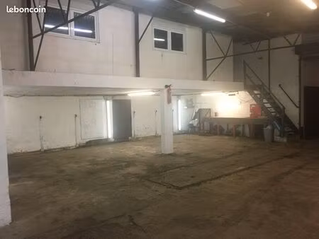 local de stockage + bureau