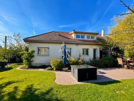 maison à vendre à ozouer-le-voulgis - 6 pièces  4 chambres  165 m²