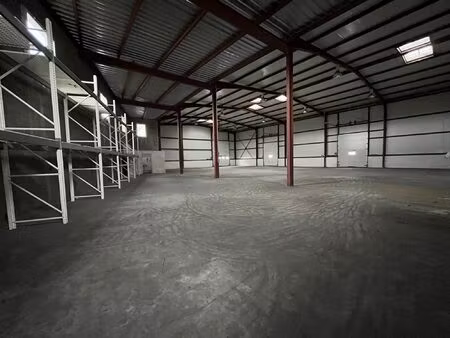 à louer - entrepot 700 m2 - rivery (80)