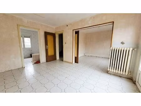 maison familiale 8 pièces avec garage et jardin