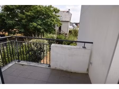 betton - appartement t3 de 62 m2 avec balcon exposé sud