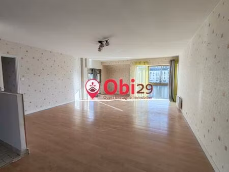 location bel appartement t4 avec terrasse à châteaulin