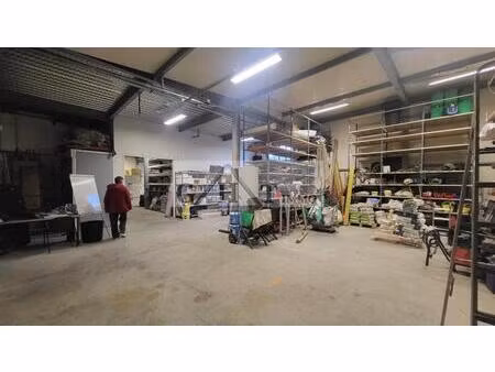 en exclusivite un batiment independant - 377 m² mandres les roses