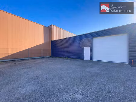 a louer: box de stockage 184m²