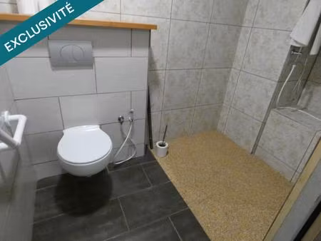 local commercial 8 pièces