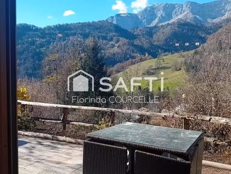 chalet sur les hauteurs de serraval