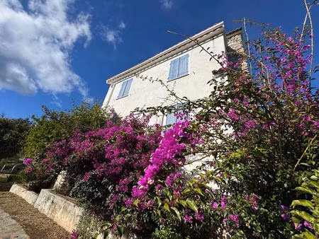 villa de caractère ? 171 m² ? 5 chambres  dépendance  piscine ? magnifique vue mer ? calme