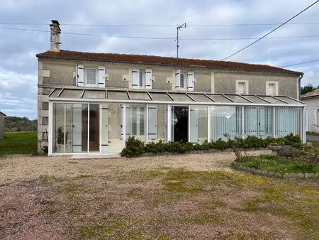 vente maison 5 pièces 116 m² à mirambeau (17150)  138 500 €