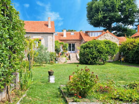 maison - 193 m² - 9 pièces