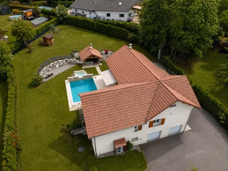 maison à vendre manteyer 9 pièce(s) 211m2 628 000€