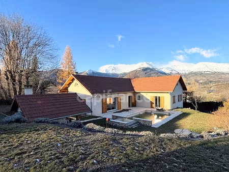 maison à vendre manteyer 9 pièce(s) 211m2 628 000€