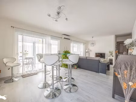 vente maison 4 pièces 90 m² à doeuil-sur-le-mignon (17330)  180 000 €