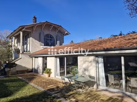 maison 5 pièces - 180 m²