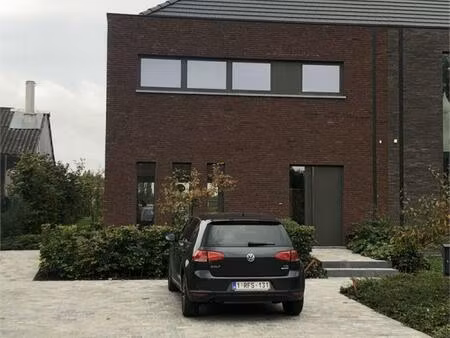 huis te koop in oosteeklo
