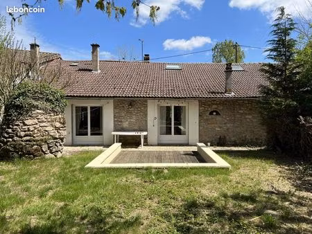 propriété 6 pièces 160 m²
