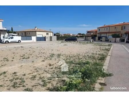 terrain 449 m² millas