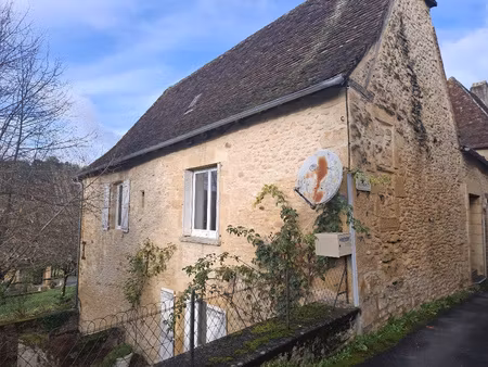 maison en pierres avec un logement indépendant