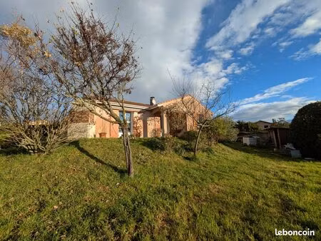 villa 4 pièces 100 m²