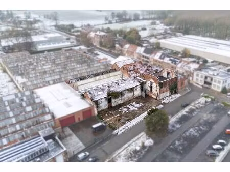 te renoveren industrieel pand met veel potentieel & ruimte!