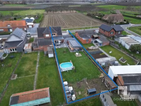 volledig gerenoveerde halfopen bebouwing op 8a