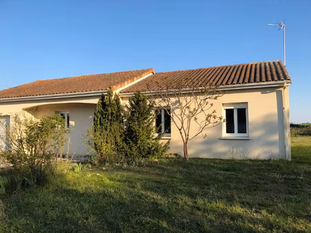 location maison 4 pièces 93m² senille st sauveur 86100