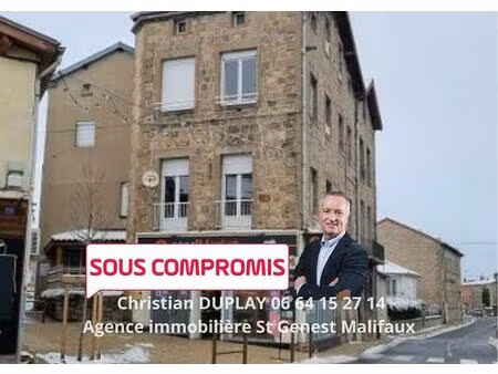*** sous compromis *** saint just malmont 43240 en plein centre du village immeuble en pie